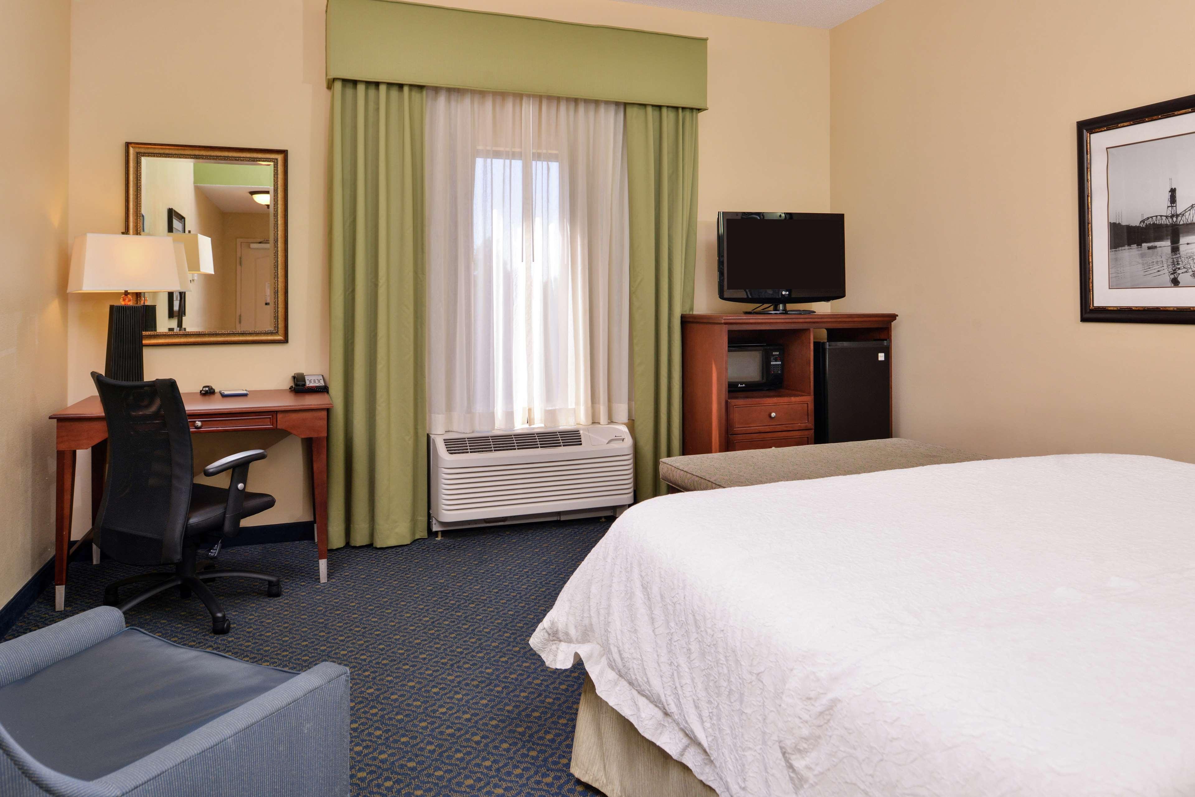 Hampton Inn Jackson-College Avenue Εξωτερικό φωτογραφία