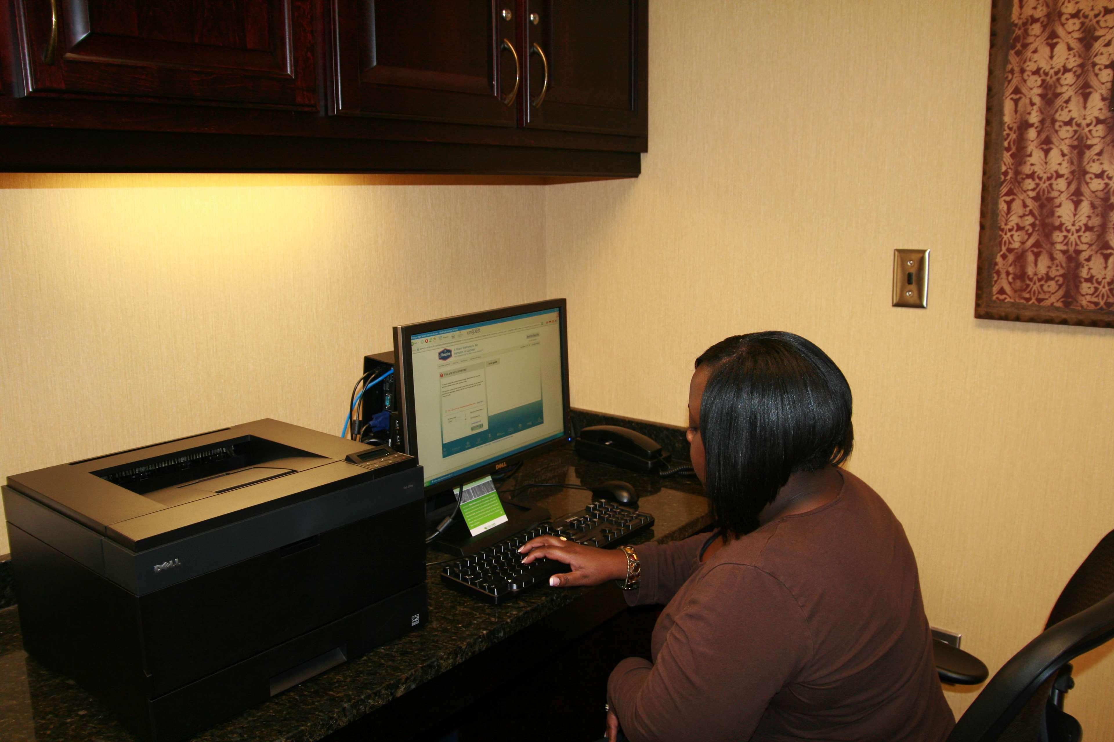 Hampton Inn Jackson-College Avenue Ανέσεις φωτογραφία