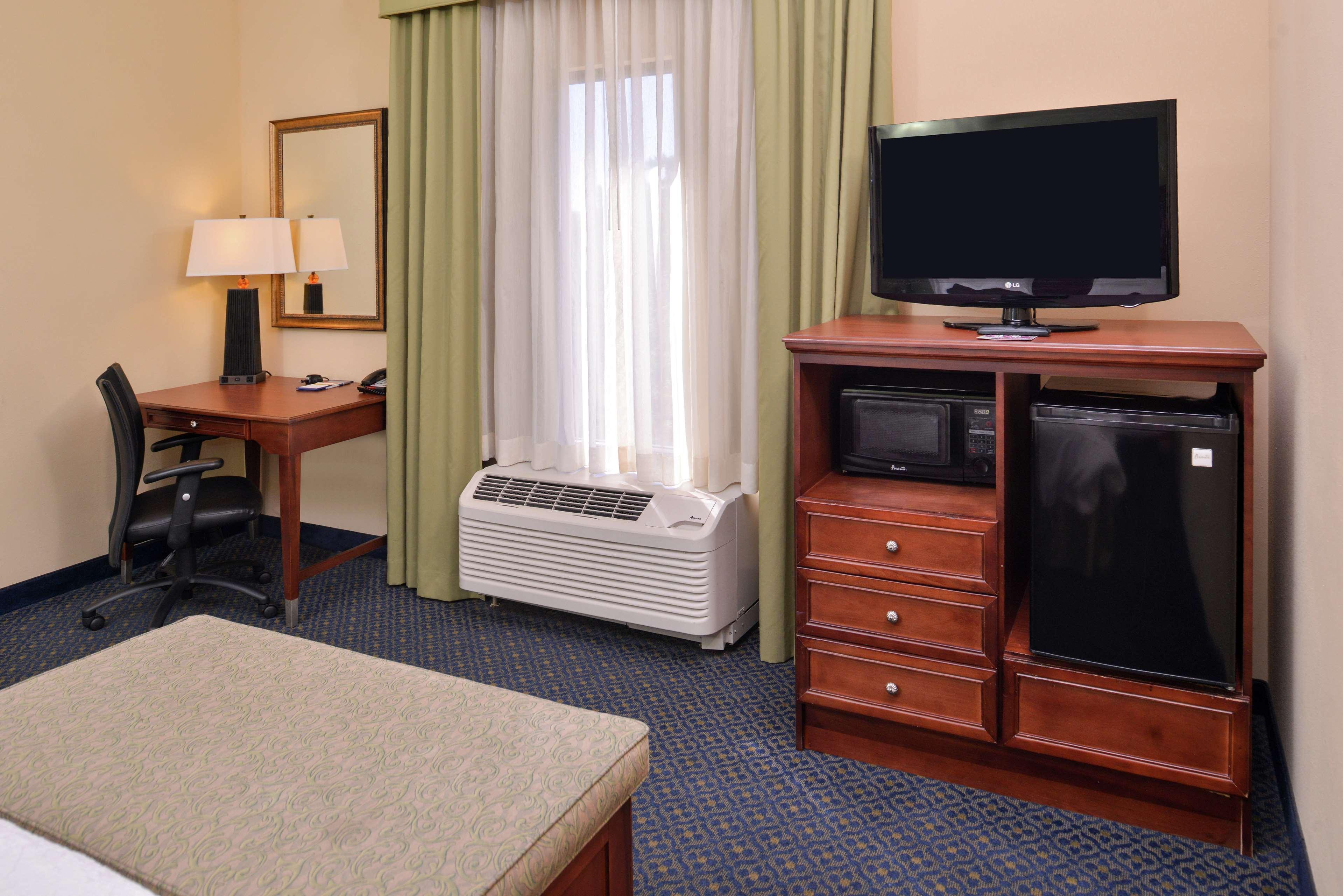 Hampton Inn Jackson-College Avenue Εξωτερικό φωτογραφία