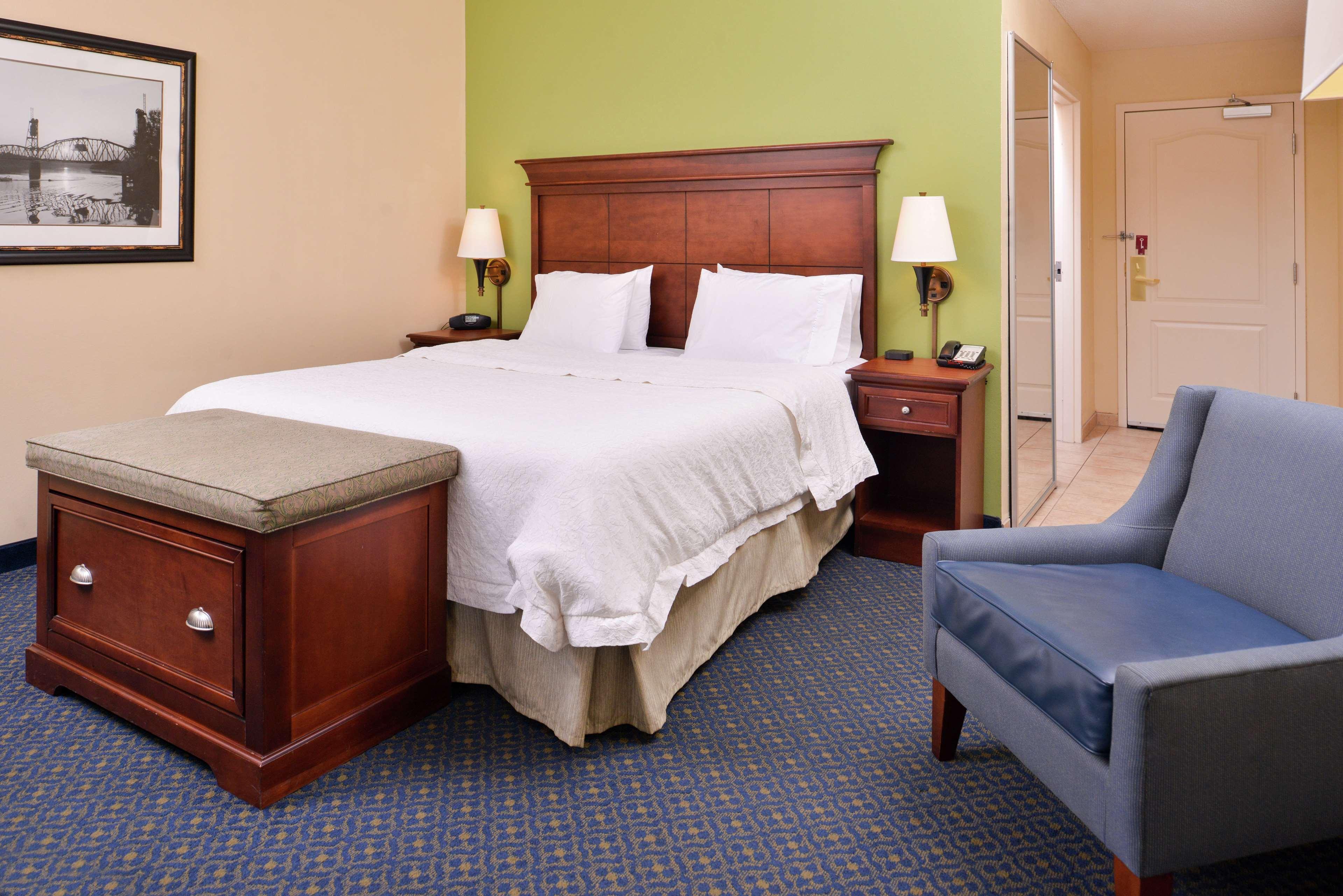 Hampton Inn Jackson-College Avenue Εξωτερικό φωτογραφία