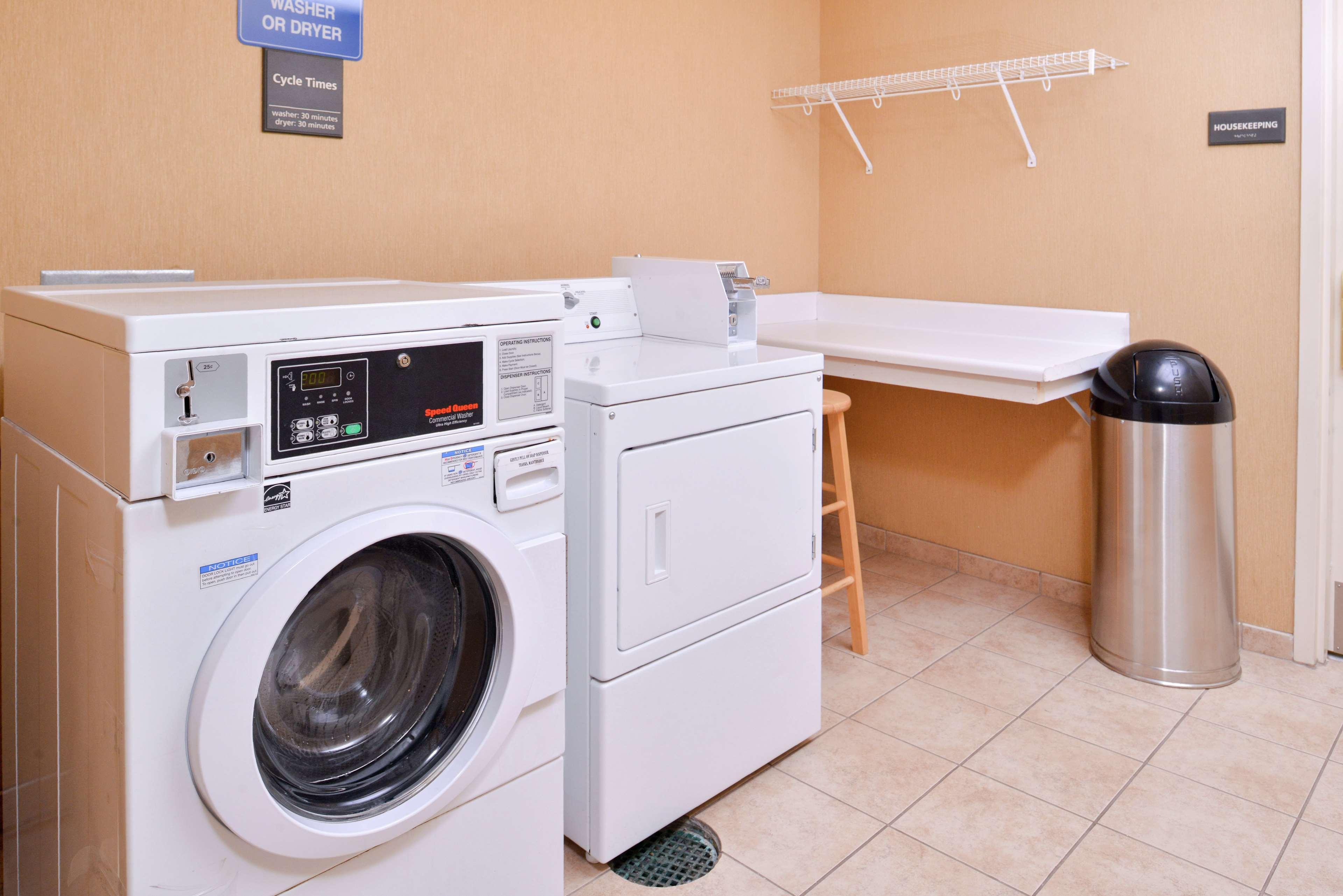 Hampton Inn Jackson-College Avenue Εξωτερικό φωτογραφία
