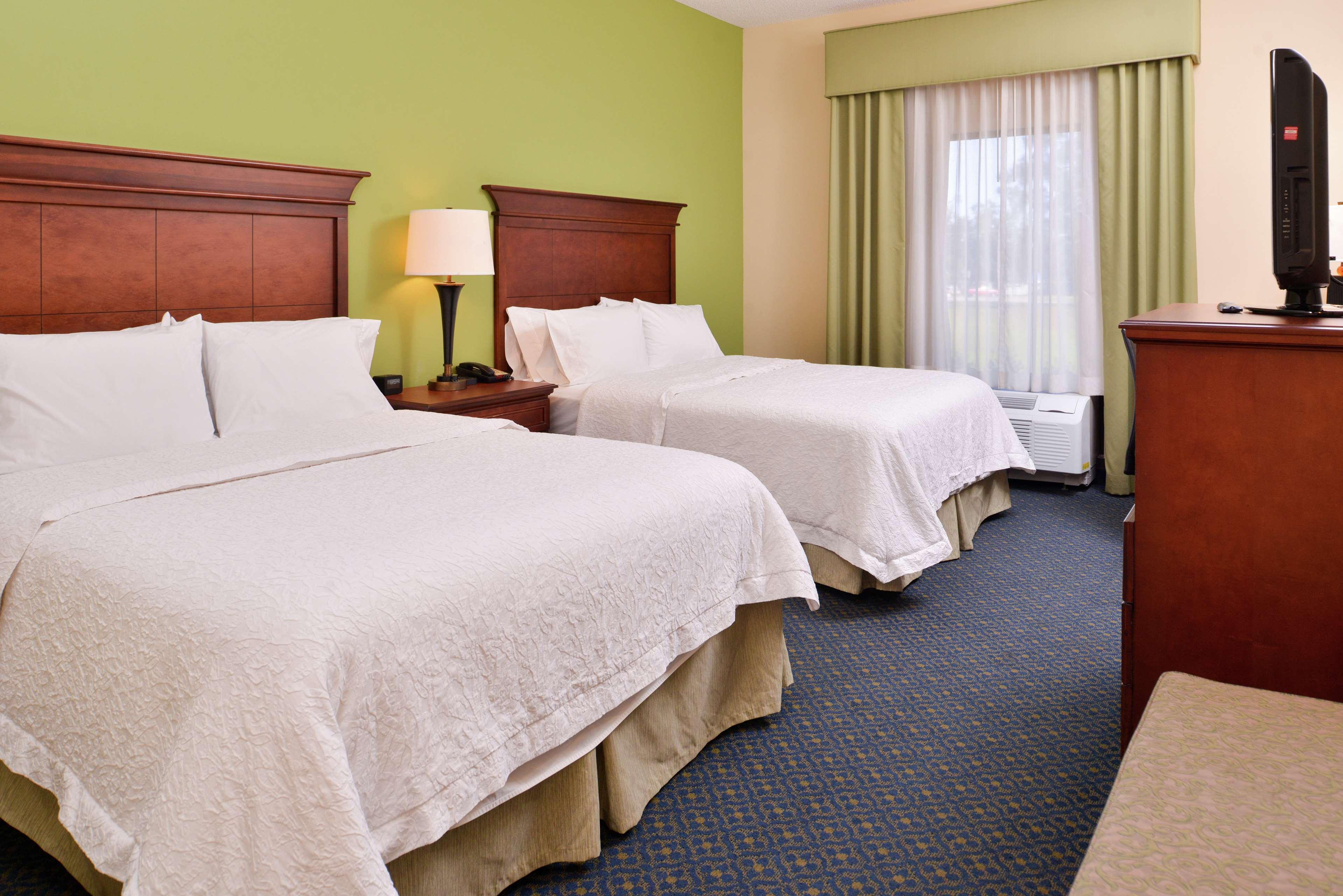 Hampton Inn Jackson-College Avenue Εξωτερικό φωτογραφία