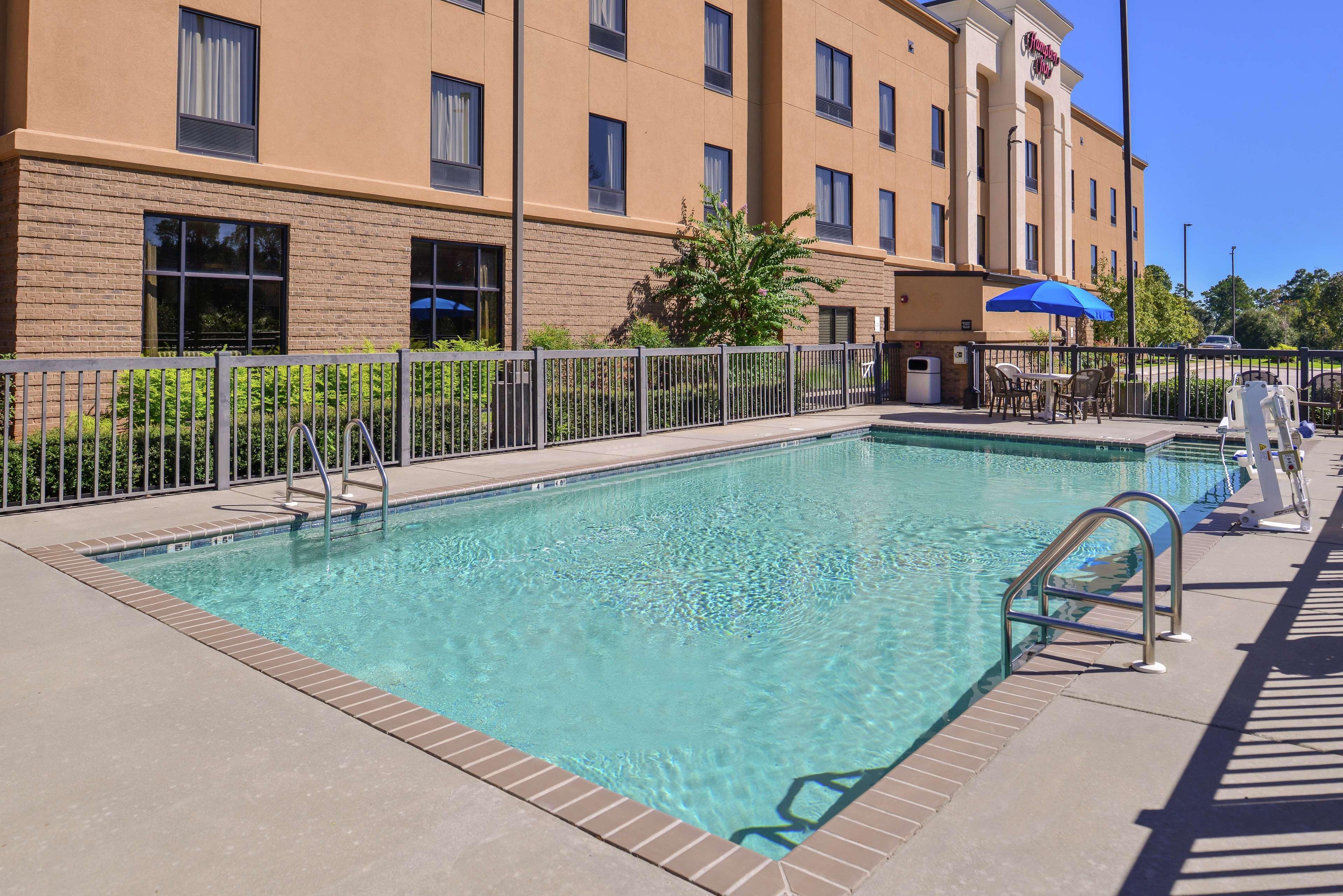 Hampton Inn Jackson-College Avenue Εξωτερικό φωτογραφία