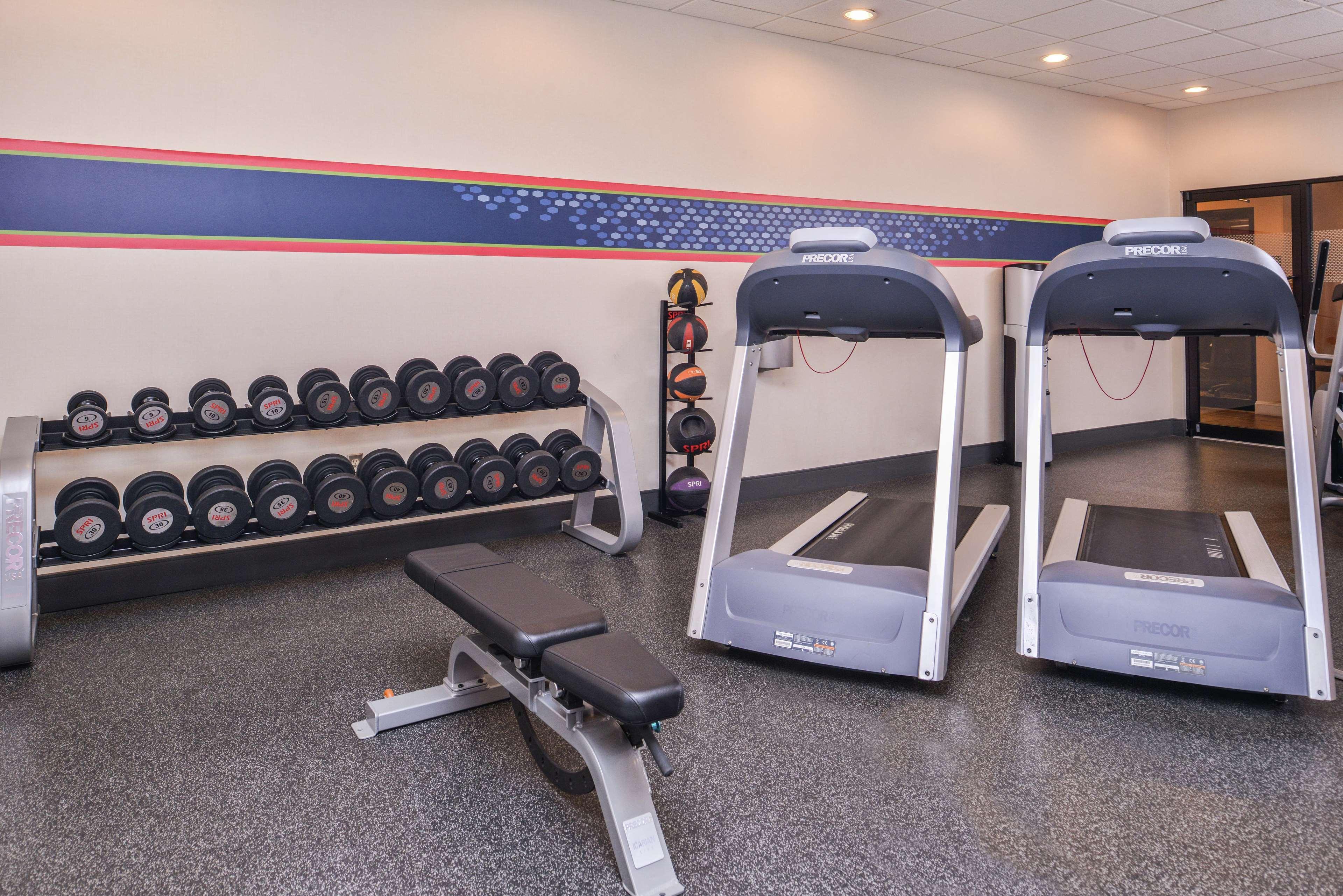 Hampton Inn Jackson-College Avenue Εξωτερικό φωτογραφία