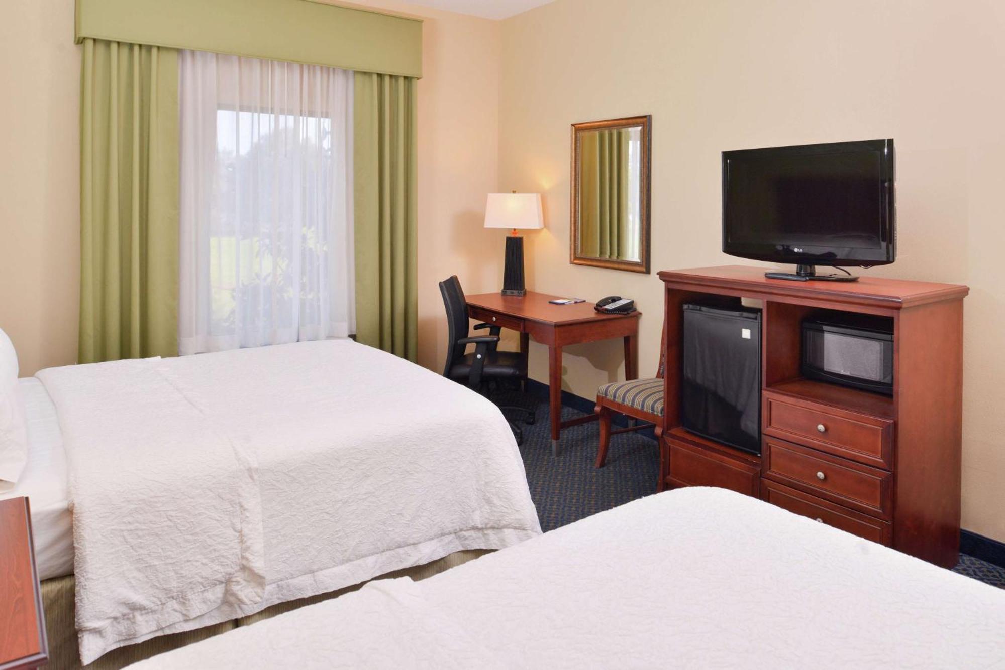 Hampton Inn Jackson-College Avenue Εξωτερικό φωτογραφία